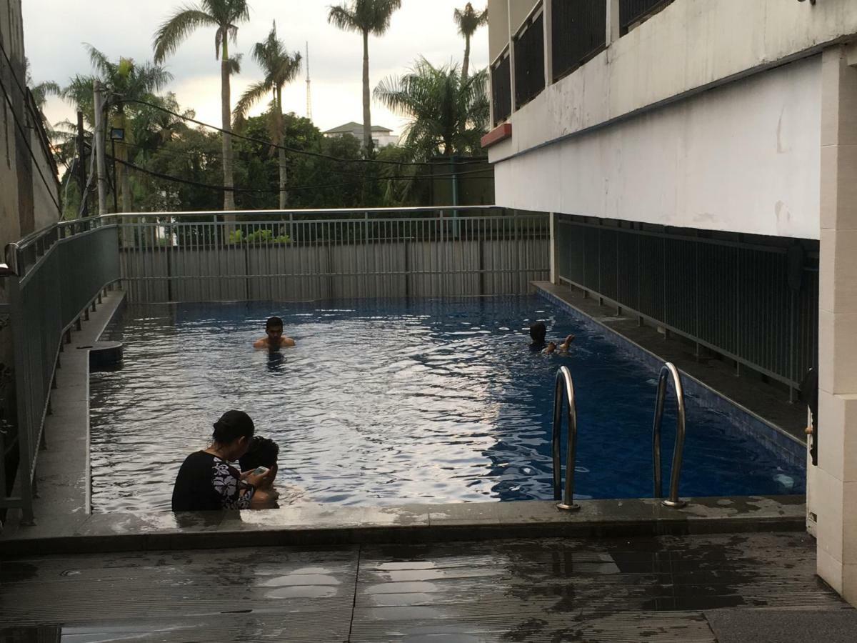Beverly Dago Apartment Bandung Exterior foto